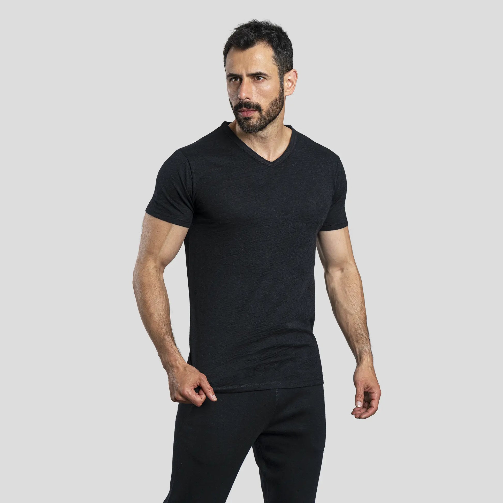 Men's Alpaca Wool T-Shirt: 160 Ultralight V-Neck color Black